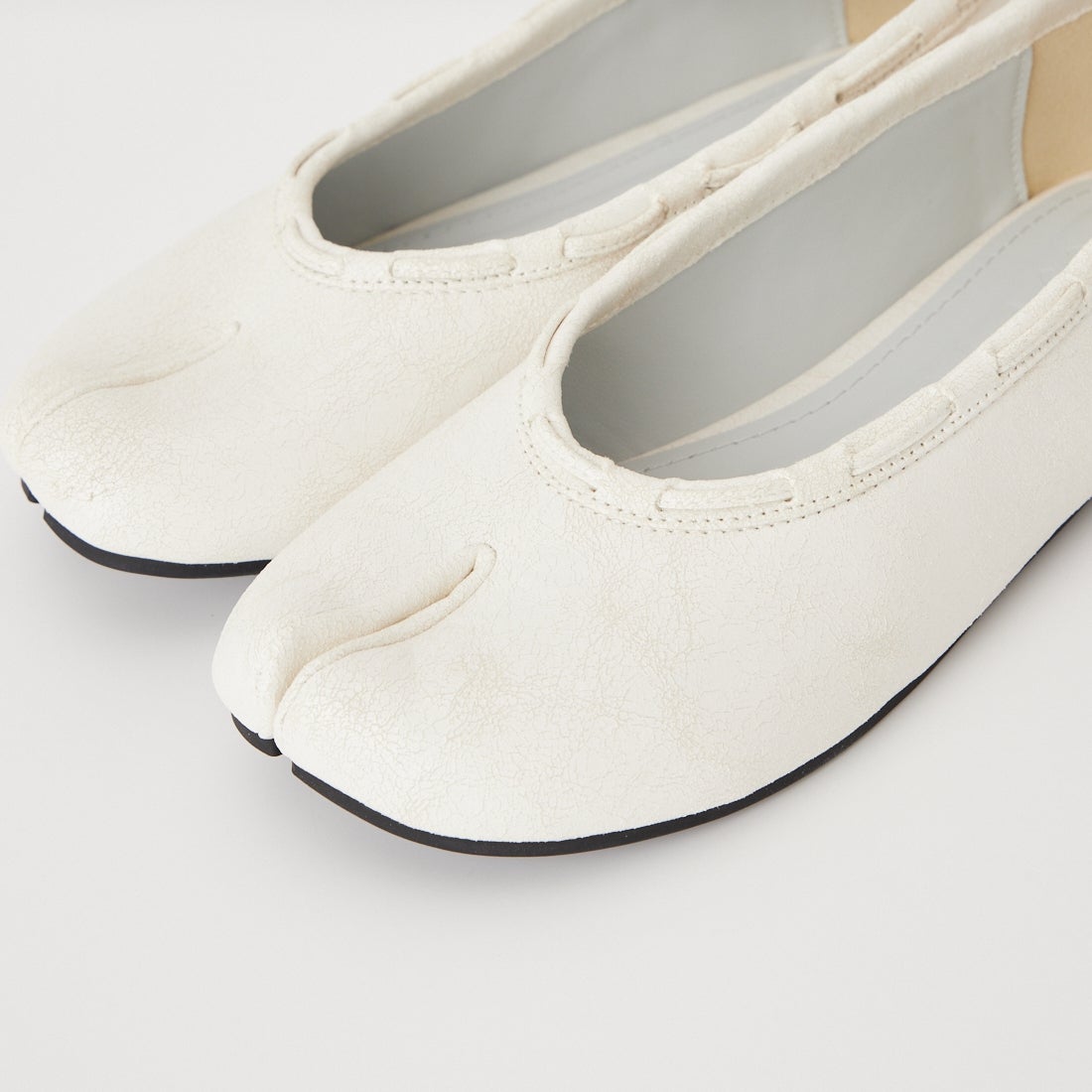 PAES [ペイズ] レザーストリングフラットシューズ [LEATHER-STRING-FLAT] VINT.WHITE
