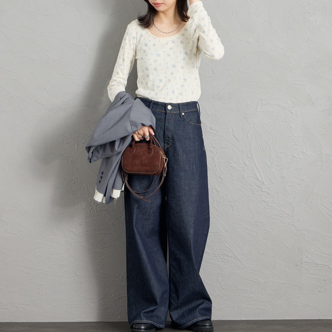 JE MORGAN [ジェイイーモーガン] レーストリミングカットソー [JG026-59S] 83 NAT/BLU &&モデル身長：162cm 着用サイズ：F&&