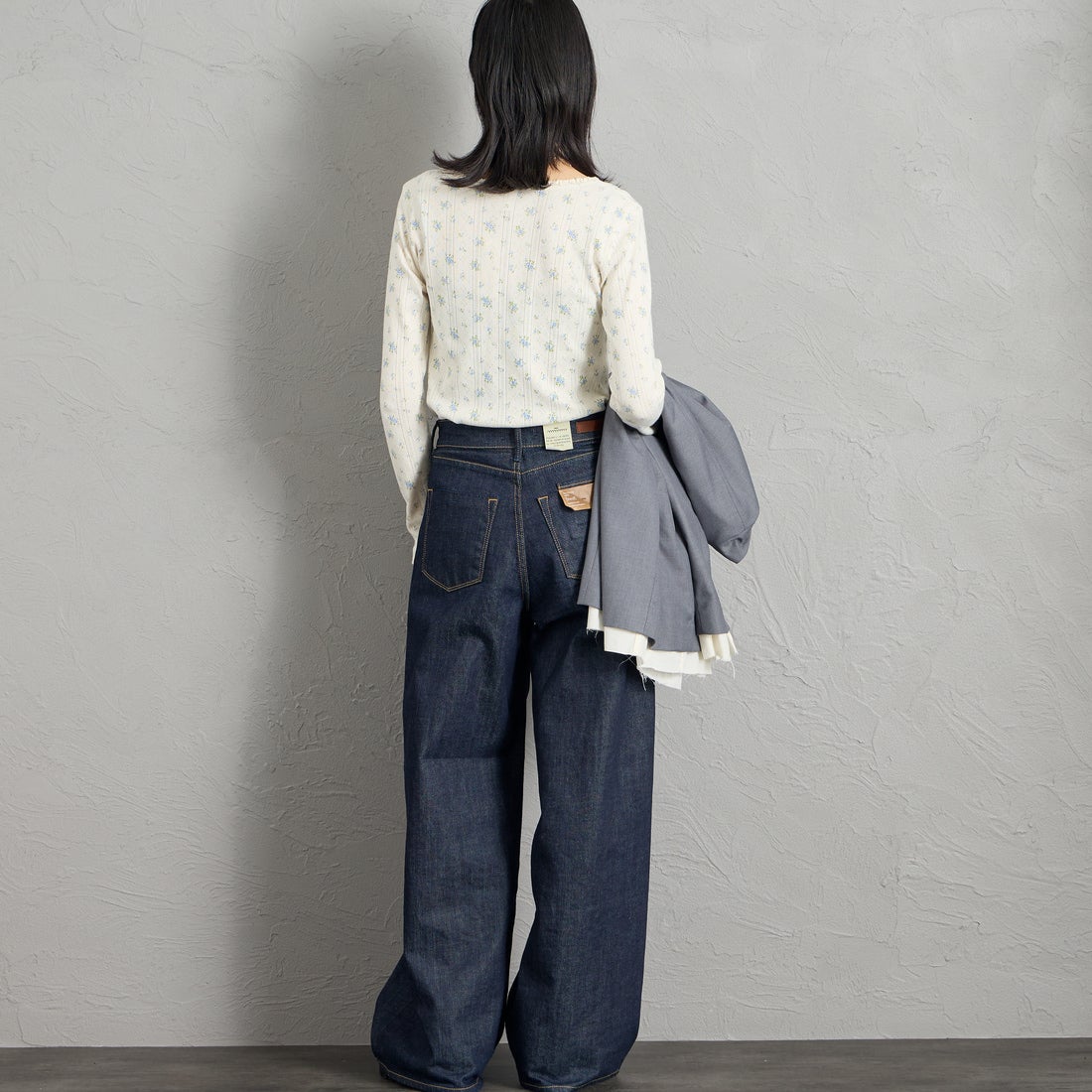 JE MORGAN [ジェイイーモーガン] レーストリミングカットソー [JG026-59S] 83 NAT/BLU &&モデル身長：162cm 着用サイズ：F&&