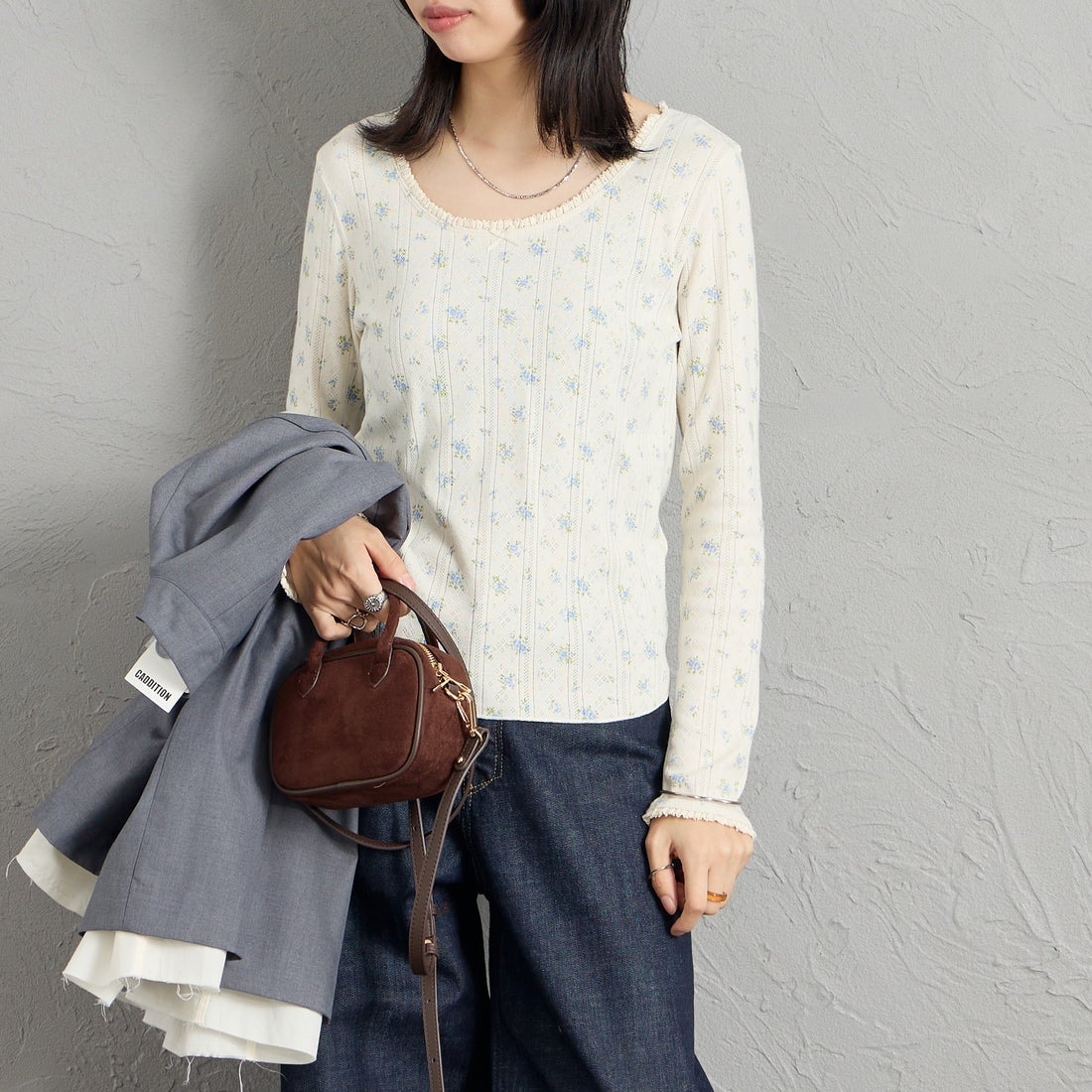 JE MORGAN [ジェイイーモーガン] レーストリミングカットソー [JG026-59S] 83 NAT/BLU &&モデル身長：162cm 着用サイズ：F&&