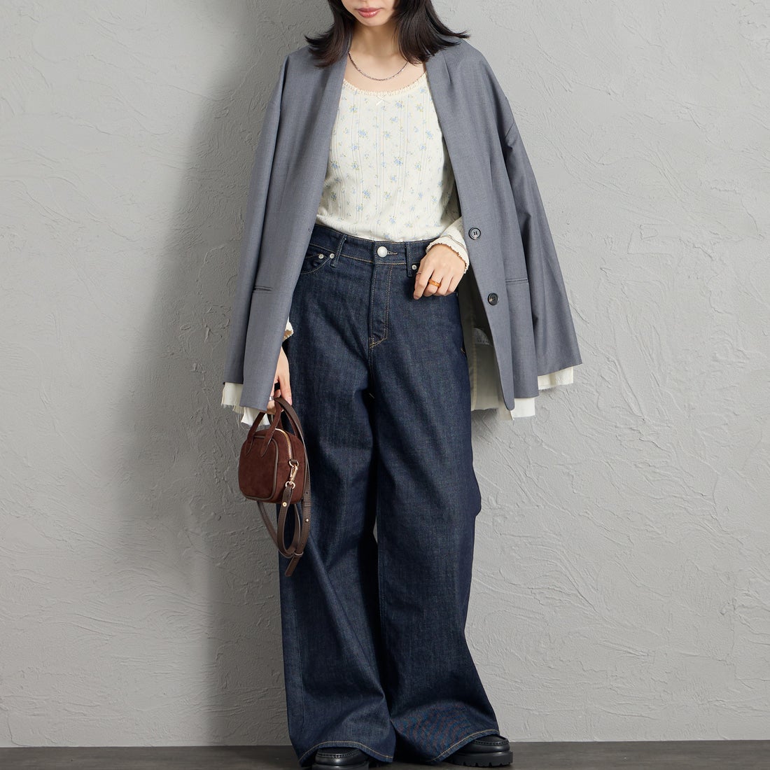 JE MORGAN [ジェイイーモーガン] レーストリミングカットソー [JG026-59S] 83 NAT/BLU &&モデル身長：162cm 着用サイズ：F&&