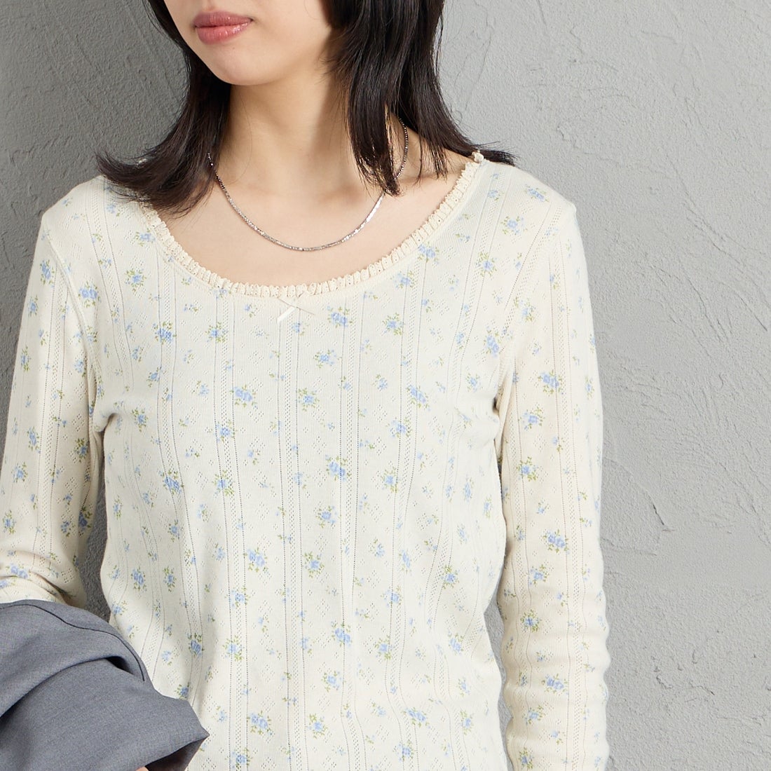 JE MORGAN [ジェイイーモーガン] レーストリミングカットソー [JG026-59S] 83 NAT/BLU &&モデル身長：162cm 着用サイズ：F&&