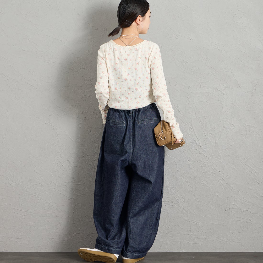 JE MORGAN [ジェイイーモーガン] レーストリミングカットソー [JG026-59S] 33 NAT/PNK &&モデル身長：150cm 着用サイズ：F&&