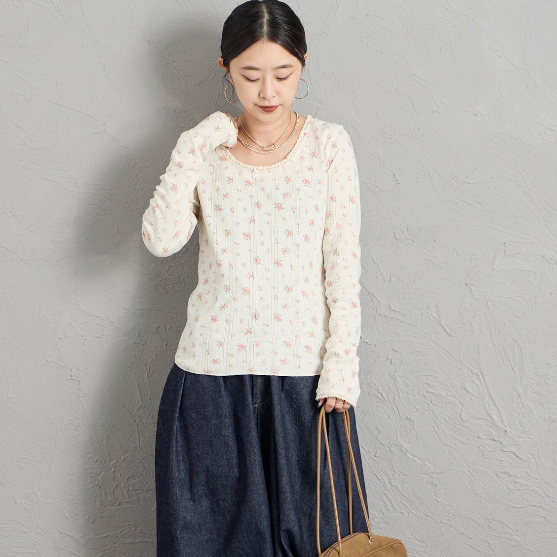 JE MORGAN [ジェイイーモーガン] レーストリミングカットソー [JG026-59S] 33 NAT/PNK &&モデル身長：150cm 着用サイズ：F&&