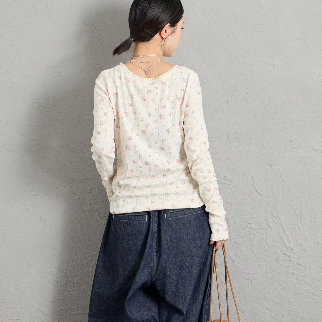 JE MORGAN [ジェイイーモーガン] レーストリミングカットソー [JG026-59S] 33 NAT/PNK &&モデル身長：150cm 着用サイズ：F&&