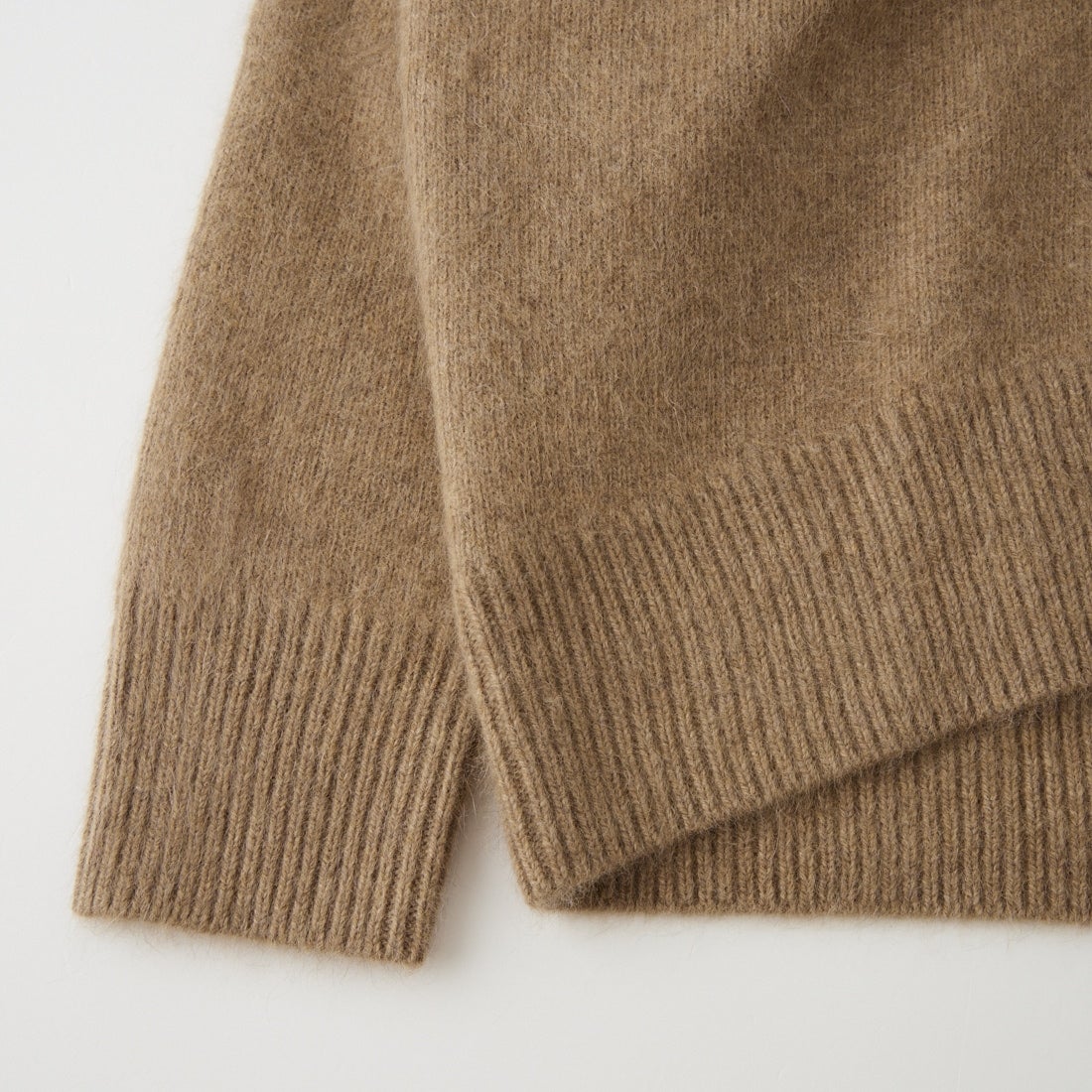 MICA&DEAL [マイカアンドディール] ラクーンデュアルVネックニット [0126308103] BEIGE