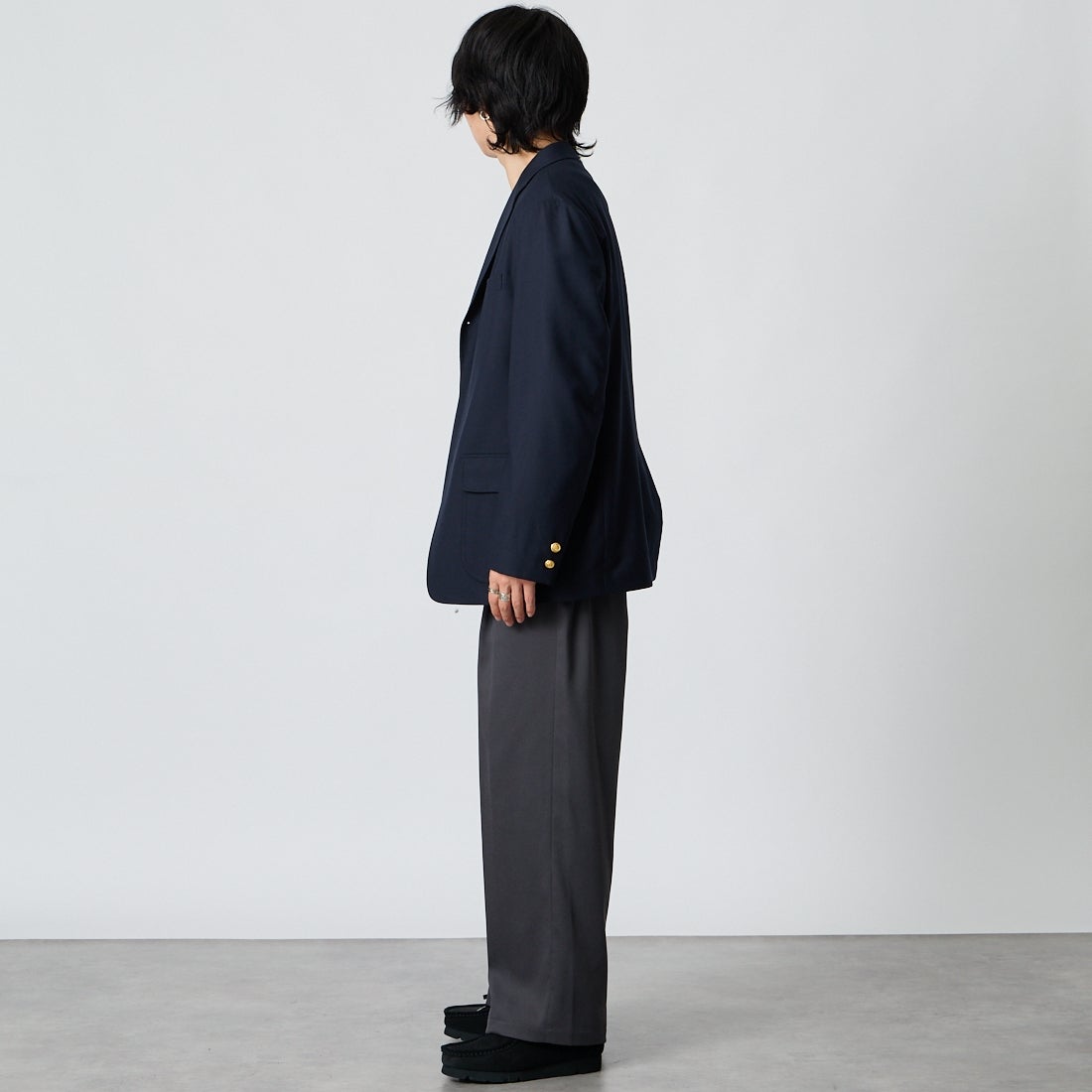 J.PRESS [ジェイプレス] バギーフィットシングルブレストブレザー [BZ-OA-LW-0002] NAVY 075 &&モデル身長：177cm 着用サイズ：38&&