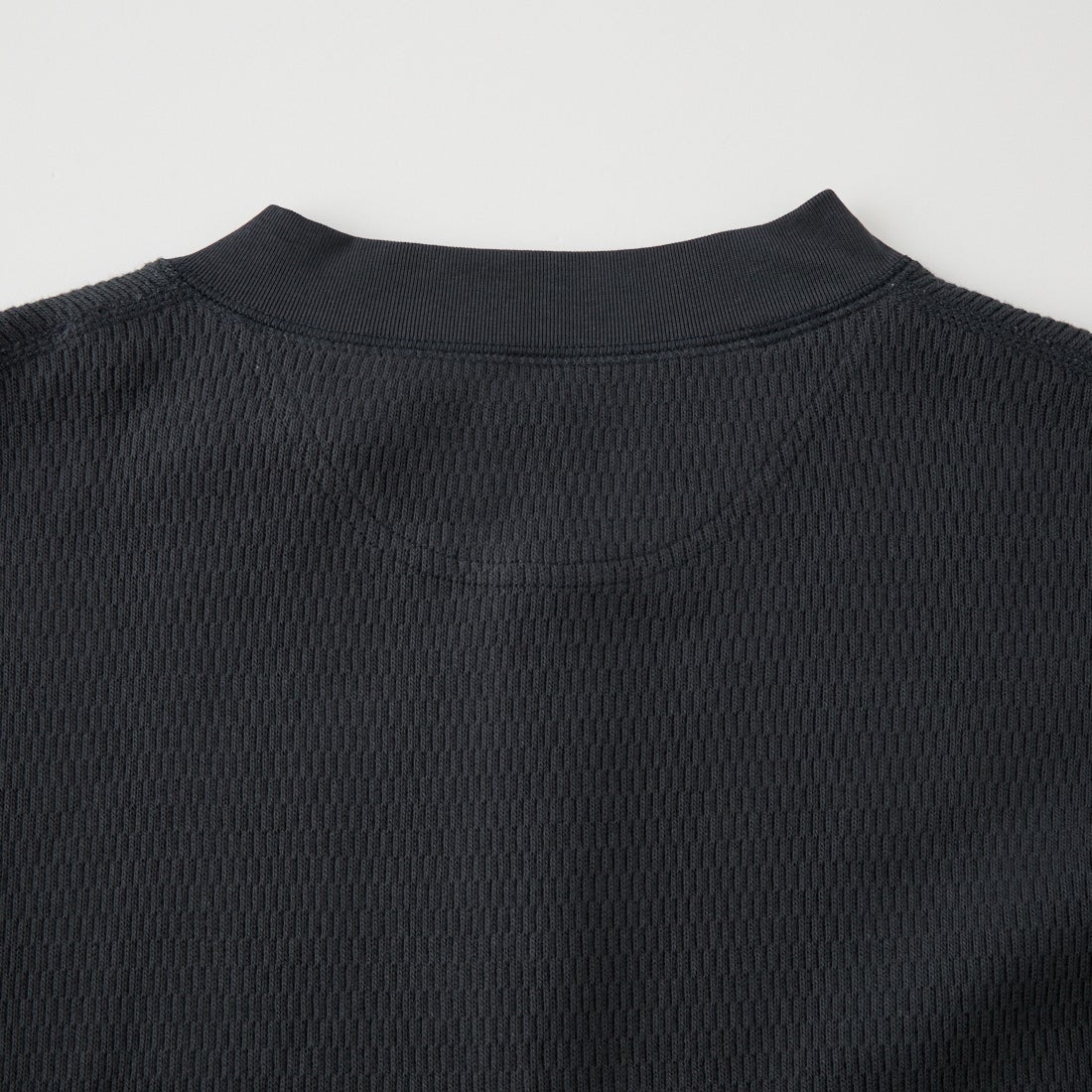 ARMY TWILL SANFORIZED [アーミーツイル サンフォライズド] ハニカムヘンリーネックTシャツ [AM-2653007] CHARCOAL