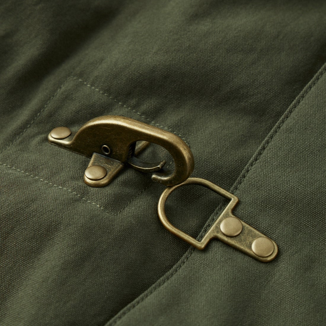 ARMY TWILL SANFORIZED [アーミーツイル サンフォライズド] 別注 中綿入り FIREMANミリタリージャケット [AM-2654501-INT-JF] SAGE