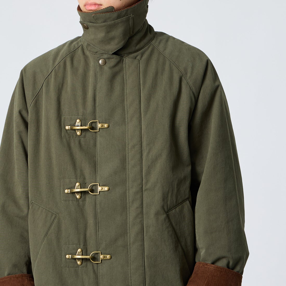 ARMY TWILL SANFORIZED [アーミーツイル サンフォライズド] 別注 中綿入り FIREMANミリタリージャケット [AM-2654501-INT-JF] SAGE &&モデル身長：177cm 着用サイズ：L&&