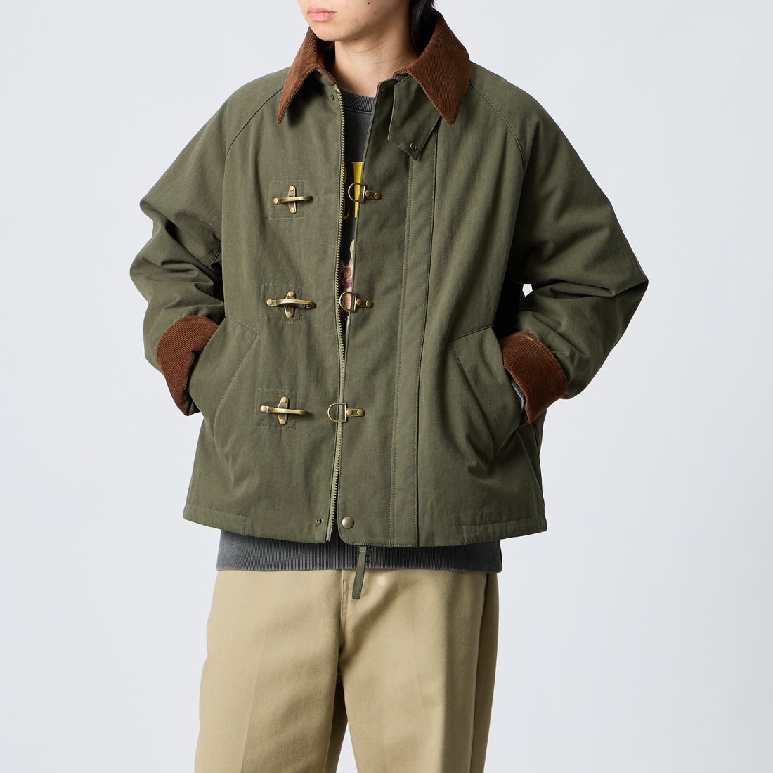 ARMY TWILL SANFORIZED [アーミーツイル サンフォライズド] 別注 中綿入り FIREMANミリタリージャケット [AM-2654501-INT-JF] SAGE &&モデル身長：177cm 着用サイズ：M&&