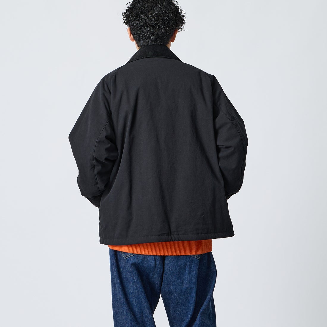 ARMY TWILL SANFORIZED [アーミーツイル サンフォライズド] 別注 中綿入り FIREMANミリタリージャケット [AM-2654501-INT-JF] BLACK &&モデル身長：168cm 着用サイズ：L&&