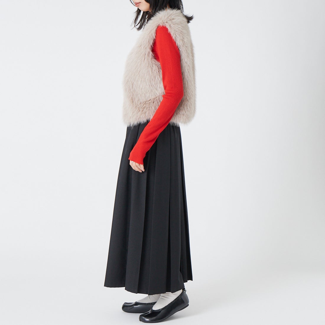 Jeans Factory Clothes [ジーンズファクトリークローズ] ラメファーベスト [21269066] ﾍﾞｰｼﾞｭ &&モデル身長：162cm 着用サイズ：F&&
