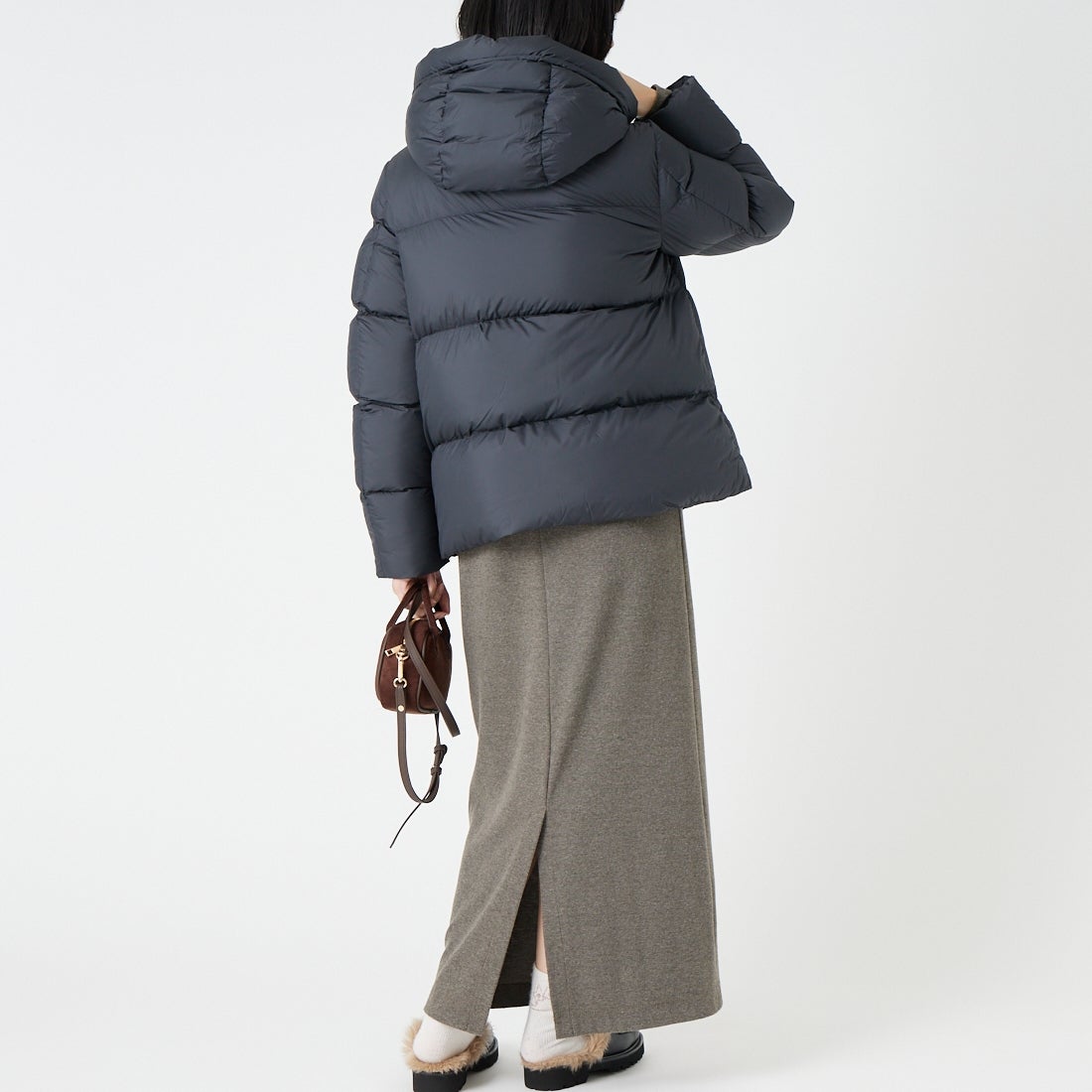 CAPE HORN [ケープホーン] ESQUEL / エスケル ダウンジャケット [D2542] 500 BLACK &&モデル身長：162cm 着用サイズ：40&&