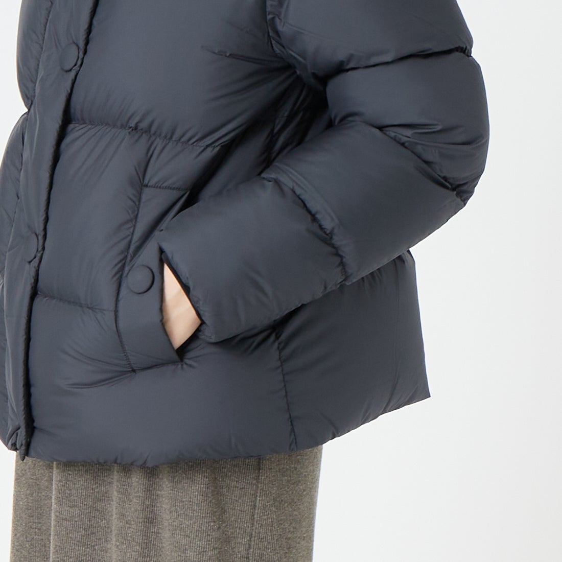 CAPE HORN [ケープホーン] ESQUEL / エスケル ダウンジャケット [D2542] 500 BLACK &&モデル身長：162cm 着用サイズ：40&&