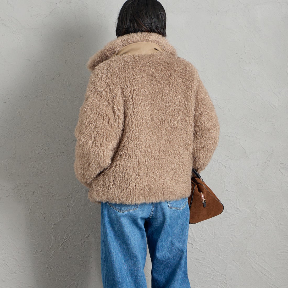 CAPE HORN [ケープホーン] YAPE / ヤペ ショートファージャケット [D2580] 110 SPUGNO &&モデル身長：160cm 着用サイズ：40&&