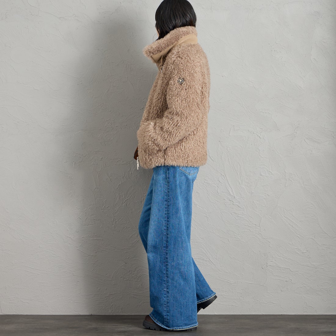 CAPE HORN [ケープホーン] YAPE / ヤペ ショートファージャケット [D2580] 110 SPUGNO &&モデル身長：160cm 着用サイズ：40&&