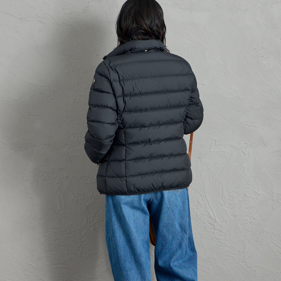 CAPE HORN [ケープホーン] MATT STELLA / マット ステラ ダウンジャケット [D2560] 501 BLACK &&モデル身長：160cm 着用サイズ：42&&