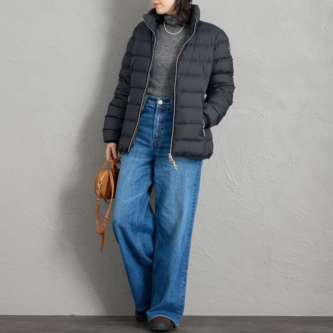 CAPE HORN [ケープホーン] MATT STELLA / マット ステラ ダウンジャケット [D2560] 501 BLACK &&モデル身長：160cm 着用サイズ：42&&