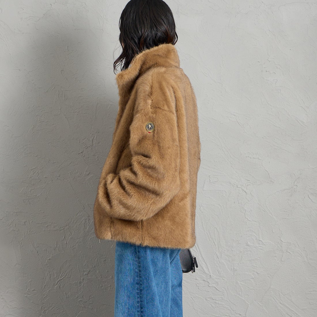 CAPE HORN [ケープホーン] ISLUGA / イスルガ ショートファージャケット [D2596] 118 KAKI &&モデル身長：160cm 着用サイズ：40&&