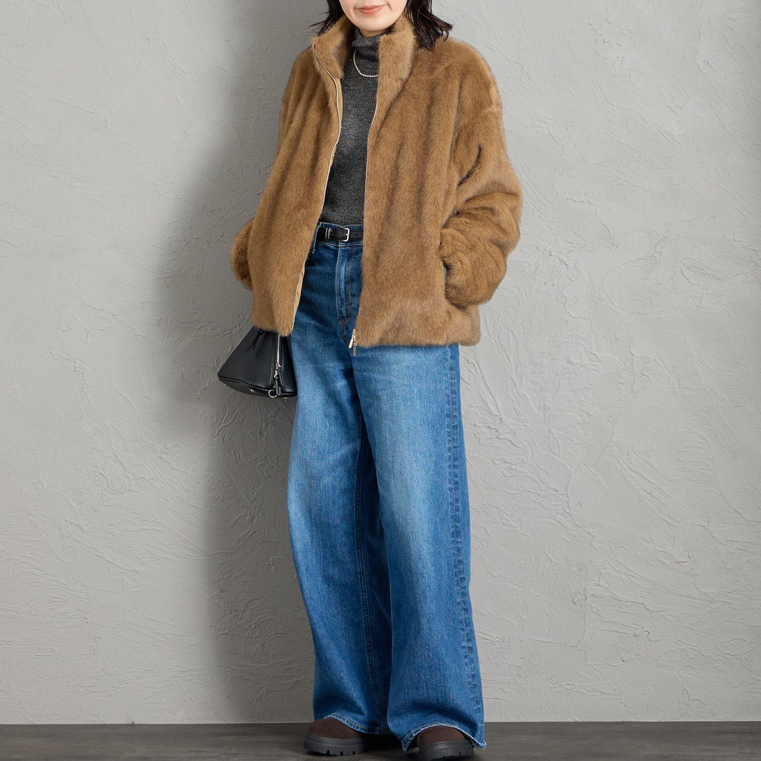 CAPE HORN [ケープホーン] ISLUGA / イスルガ ショートファージャケット [D2596] 118 KAKI &&モデル身長：160cm 着用サイズ：40&&