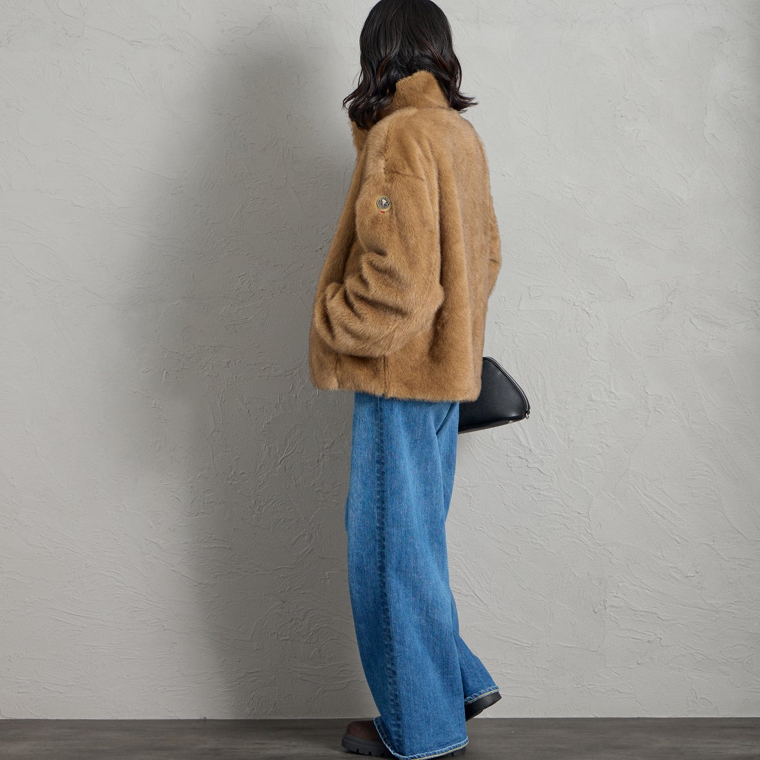 CAPE HORN [ケープホーン] ISLUGA / イスルガ ショートファージャケット [D2596] 118 KAKI &&モデル身長：160cm 着用サイズ：40&&