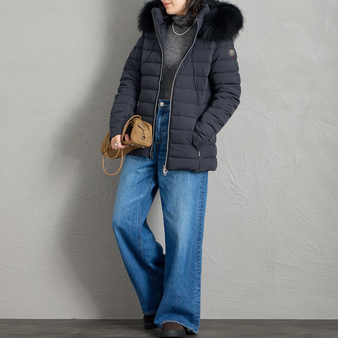 CAPE HORN [ケープホーン] SALTA MURMASKY / サルタ マーマスキー ダウンジャケット [D2576] 501 BLACK &&モデル身長：160cm 着用サイズ：44&&