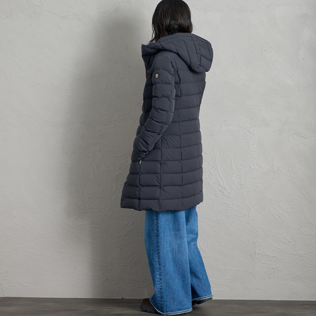 CAPE HORN [ケープホーン] SANTACRUZ / サンタクルーズ ダウンコート [D2570] 500 BLACK &&モデル身長：160cm 着用サイズ：42&&