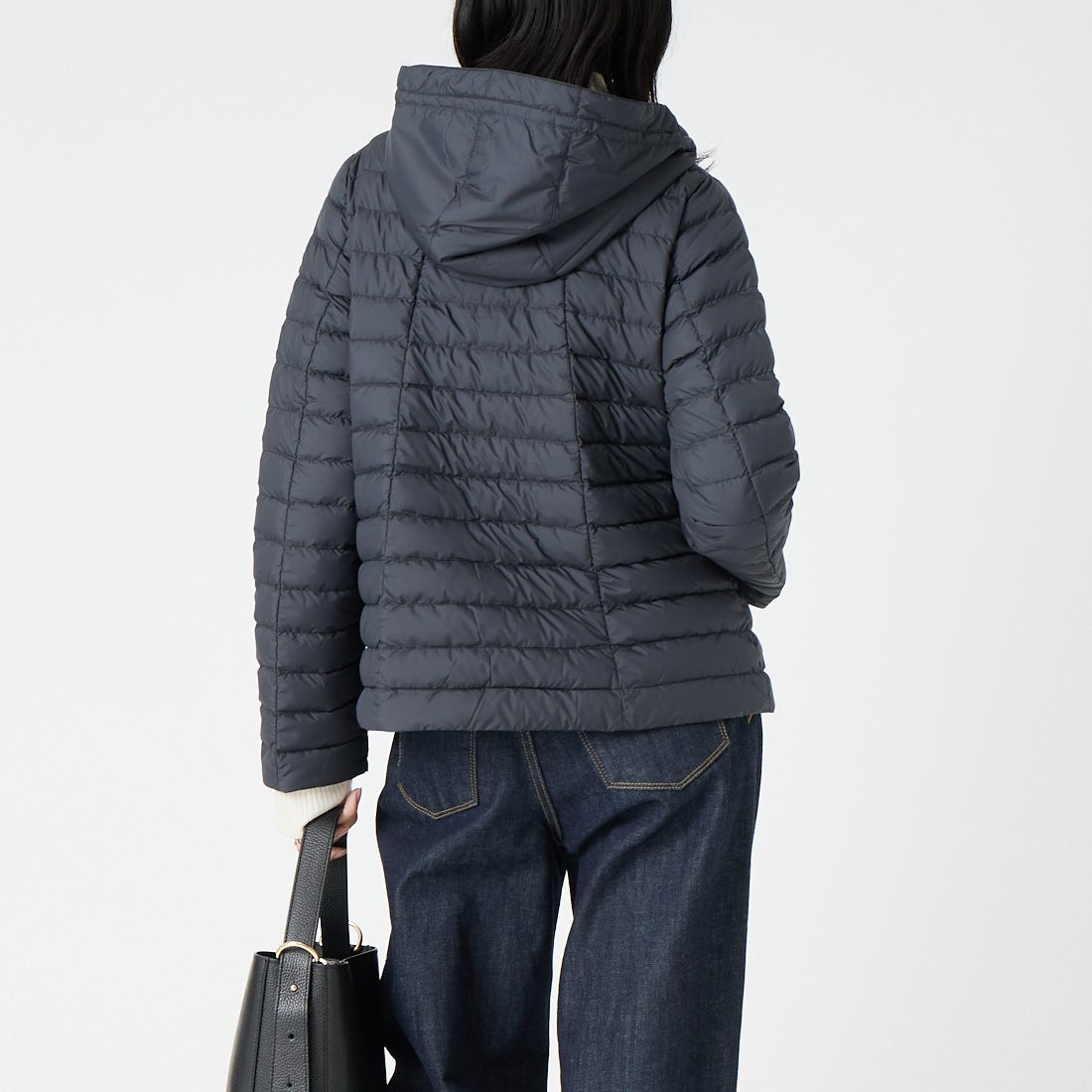 CAPE HORN [ケープホーン] USHUAIA / ウシュアイア フーデッド ダウンジャケット [D2543] 501 BLACK &&モデル身長：162cm 着用サイズ：40&&