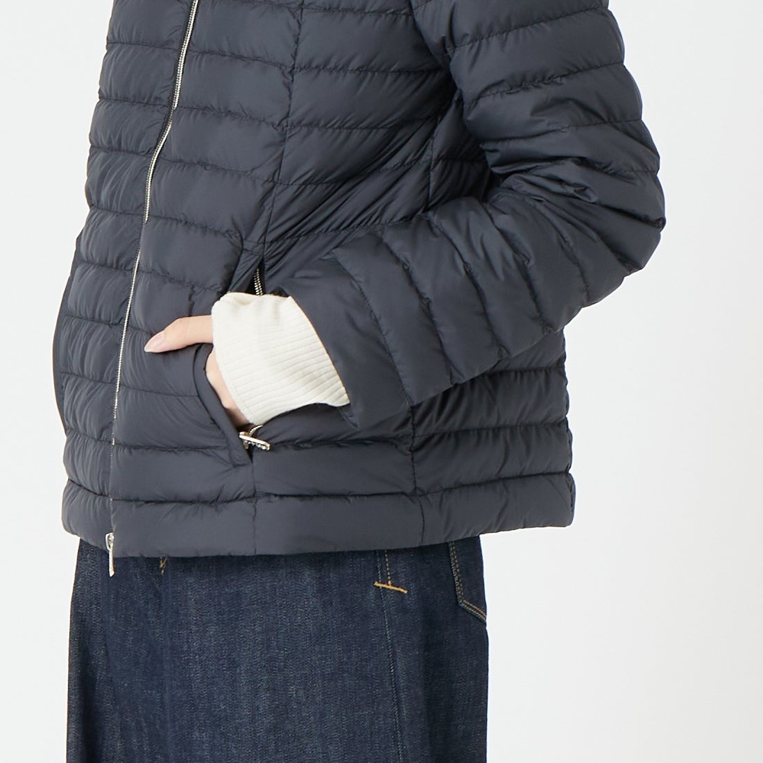 CAPE HORN [ケープホーン] USHUAIA / ウシュアイア フーデッド ダウンジャケット [D2543] 501 BLACK &&モデル身長：162cm 着用サイズ：40&&