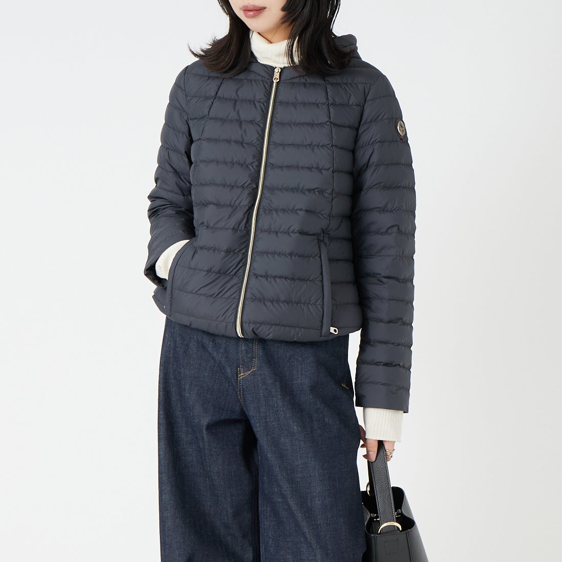CAPE HORN [ケープホーン] USHUAIA / ウシュアイア フーデッド ダウンジャケット [D2543] 501 BLACK &&モデル身長：162cm 着用サイズ：40&&