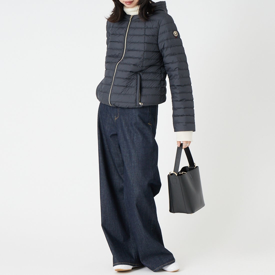 CAPE HORN [ケープホーン] USHUAIA / ウシュアイア フーデッド ダウンジャケット [D2543] 501 BLACK &&モデル身長：162cm 着用サイズ：40&&