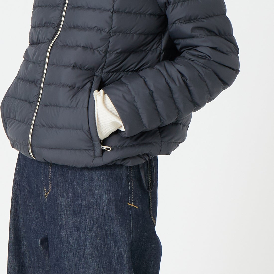CAPE HORN [ケープホーン] USHUAIA / ウシュアイア フーデッド ダウンジャケット [D2543] 501 BLACK &&モデル身長：162cm 着用サイズ：40&&
