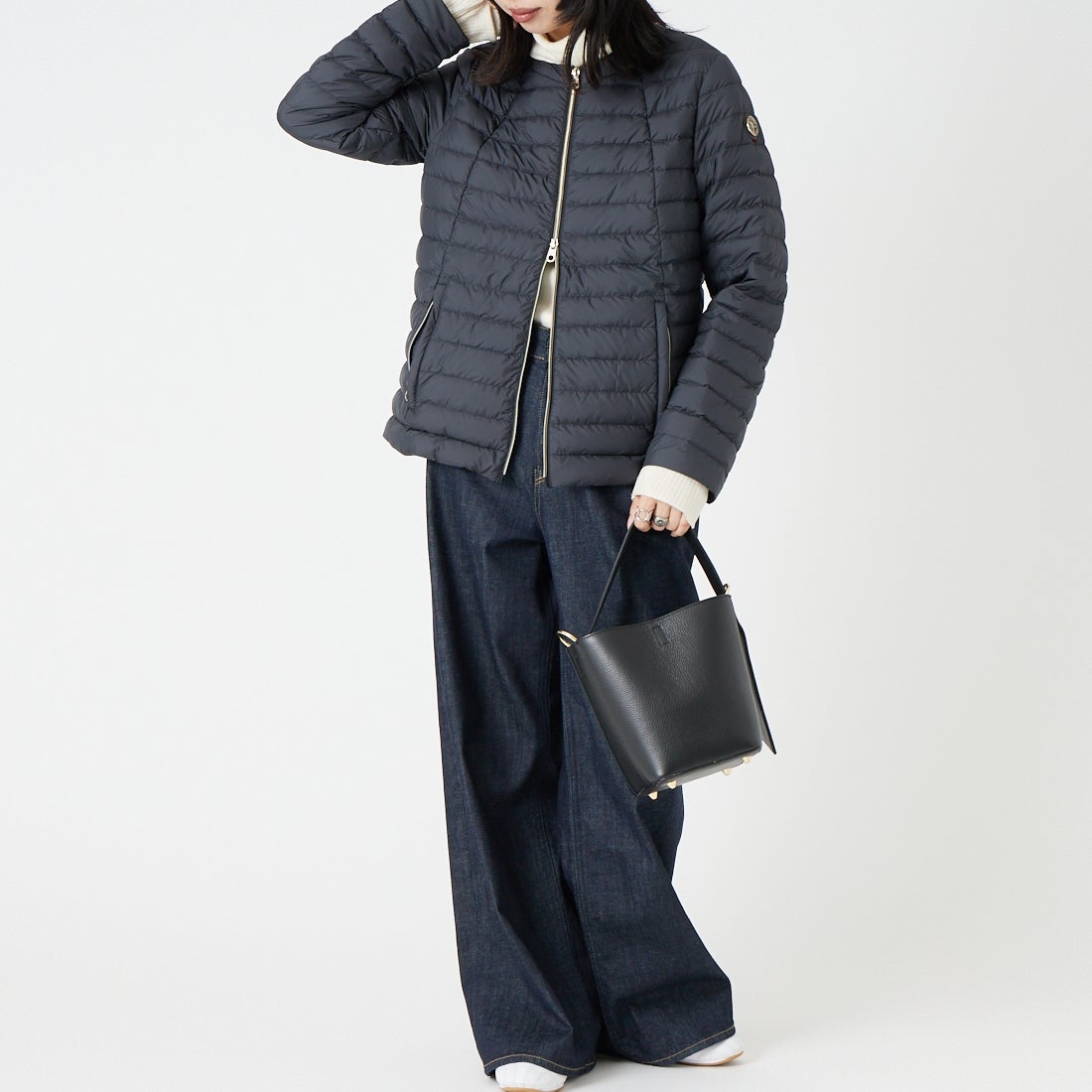 CAPE HORN [ケープホーン] USHUAIA / ウシュアイア フーデッド ダウンジャケット [D2543] 501 BLACK &&モデル身長：162cm 着用サイズ：40&&