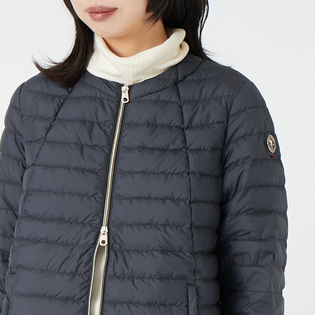 CAPE HORN [ケープホーン] USHUAIA / ウシュアイア フーデッド ダウンジャケット [D2543] 501 BLACK &&モデル身長：162cm 着用サイズ：40&&