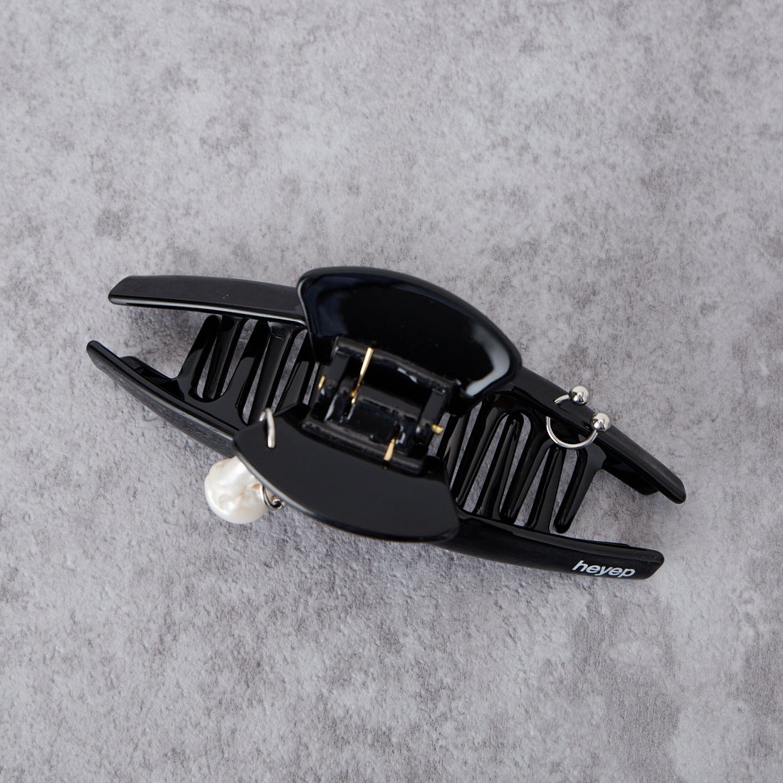 heyep [ヘイップ] パールモチーフ ヘアクリップ [HP09626] BLACK