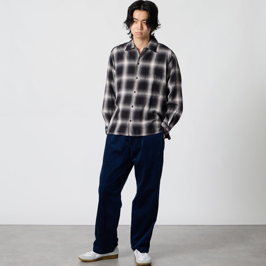 DANTON [ダントン] コーデュロイイージーパンツ [DT-E0319CDU] DULL BLUE &&モデル身長：177cm 着用サイズ：38&&