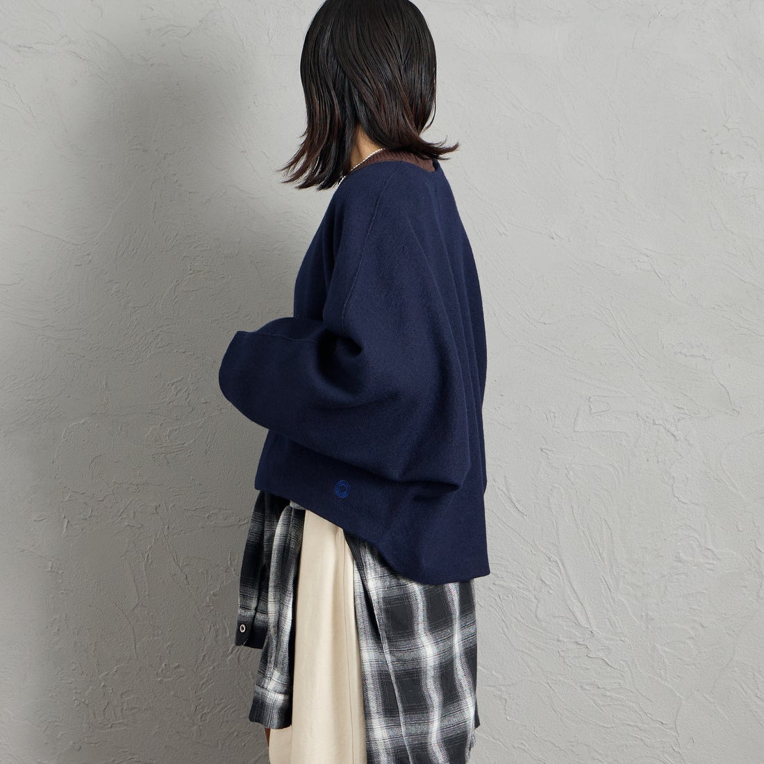 ORCIVAL [オーシバル] Vネックドルマンスリーブカーディガン [OR-D0151KKW] DK.NAVY &&モデル身長：160cm 着用サイズ：1&&