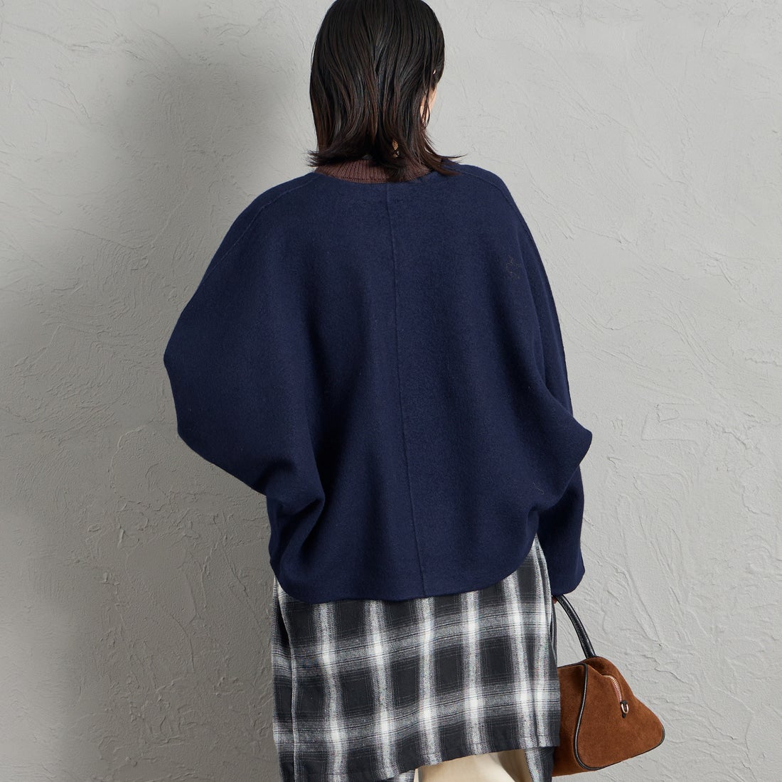 ORCIVAL [オーシバル] Vネックドルマンスリーブカーディガン [OR-D0151KKW] DK.NAVY &&モデル身長：160cm 着用サイズ：1&&