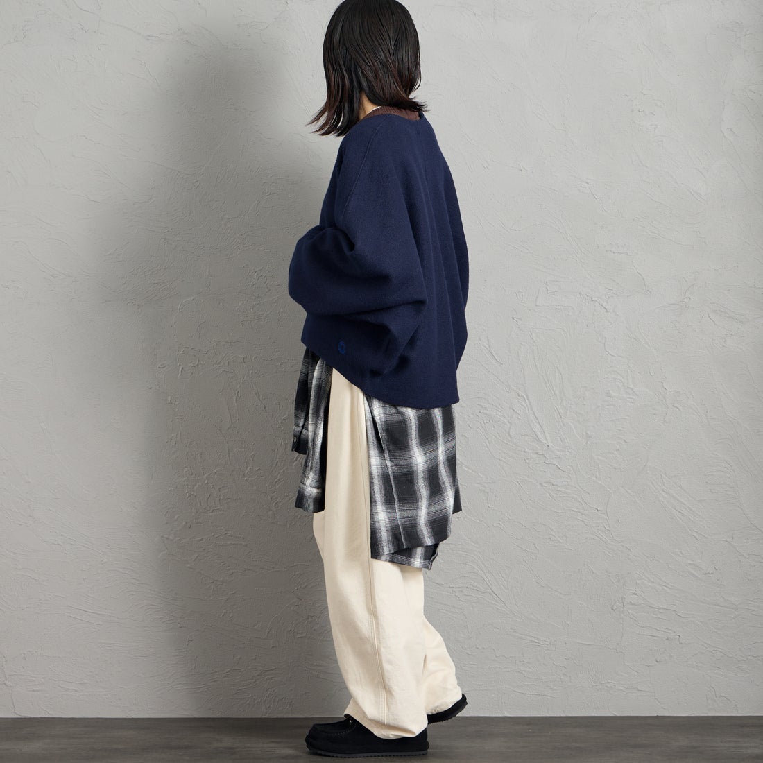 ORCIVAL [オーシバル] Vネックドルマンスリーブカーディガン [OR-D0151KKW] DK.NAVY &&モデル身長：160cm 着用サイズ：1&&