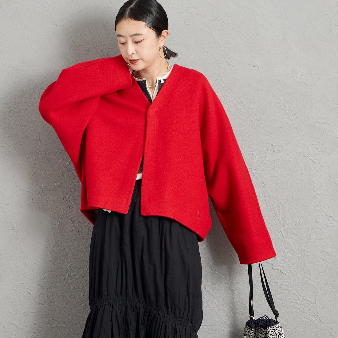 ORCIVAL [オーシバル] Vネックドルマンスリーブカーディガン [OR-D0151KKW] RED &&モデル身長：150cm 着用サイズ：1&&