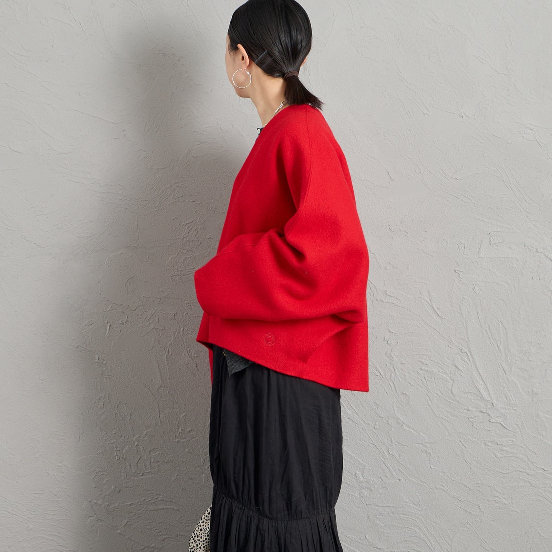 ORCIVAL [オーシバル] Vネックドルマンスリーブカーディガン [OR-D0151KKW] RED &&モデル身長：150cm 着用サイズ：1&&
