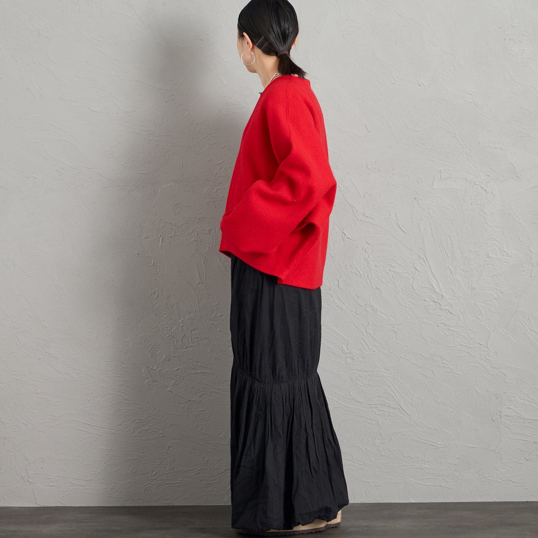ORCIVAL [オーシバル] Vネックドルマンスリーブカーディガン [OR-D0151KKW] RED &&モデル身長：150cm 着用サイズ：1&&