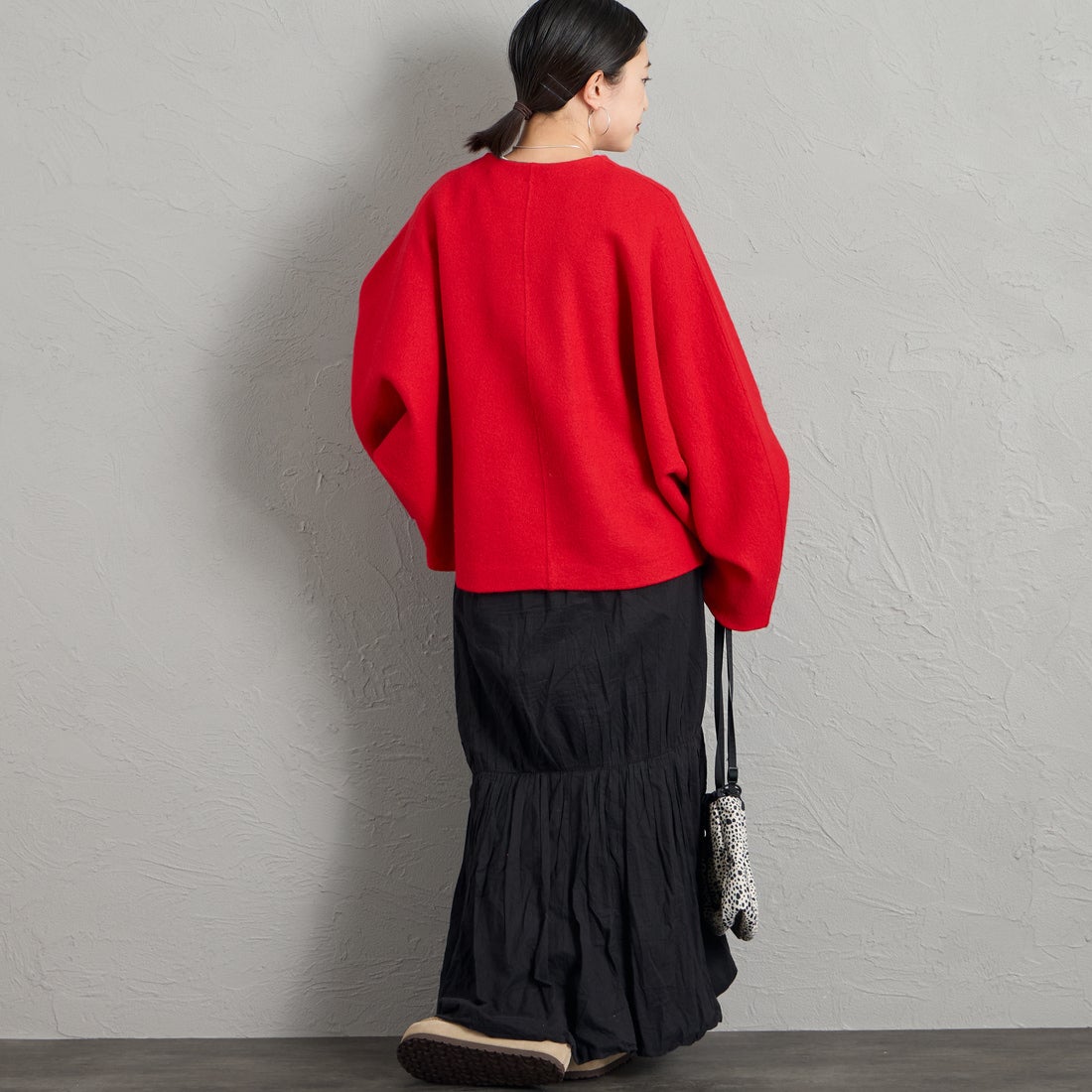 ORCIVAL [オーシバル] Vネックドルマンスリーブカーディガン [OR-D0151KKW] RED &&モデル身長：150cm 着用サイズ：1&&