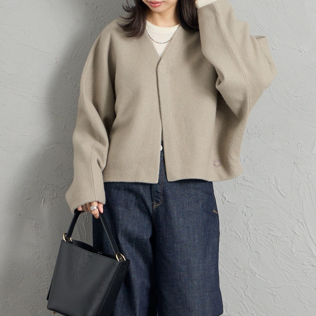 ORCIVAL [オーシバル] Vネックドルマンスリーブカーディガン [OR-D0151KKW] SANDY TAUP &&モデル身長：162cm 着用サイズ：1&&