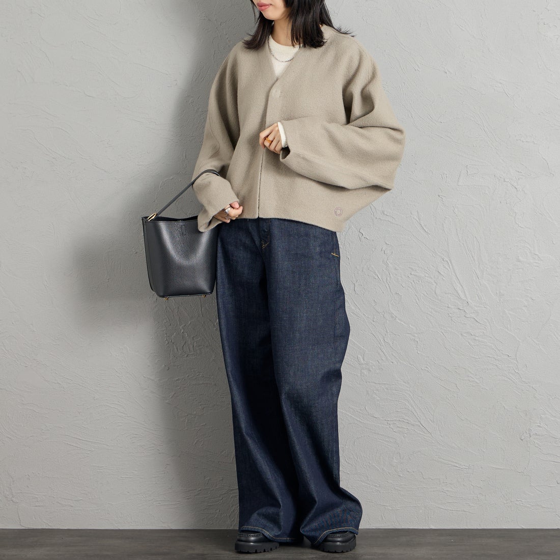 ORCIVAL [オーシバル] Vネックドルマンスリーブカーディガン [OR-D0151KKW] SANDY TAUP &&モデル身長：162cm 着用サイズ：1&&