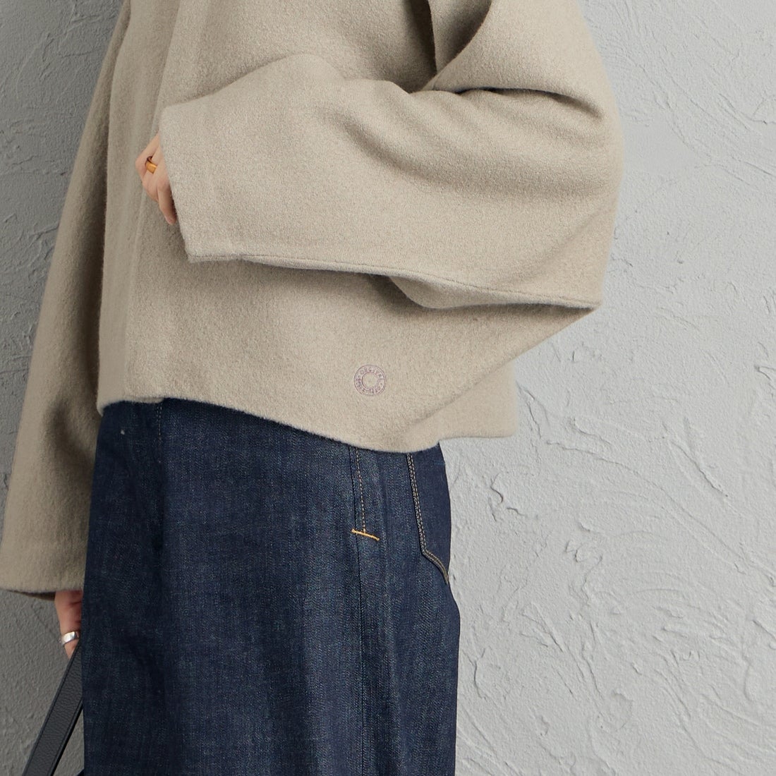ORCIVAL [オーシバル] Vネックドルマンスリーブカーディガン [OR-D0151KKW] SANDY TAUP &&モデル身長：162cm 着用サイズ：1&&