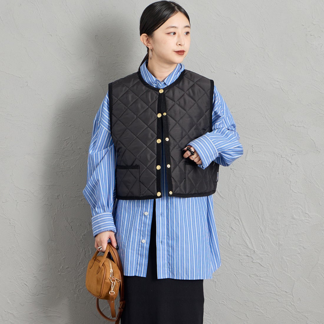 Traditional Weatherwear [トラディショナル ウェザーウェア] ARKLEY GILET / アークリー ジレ [APQVS0308AA] AA01 BK/BK &&モデル身長：150cm 着用サイズ：34&&