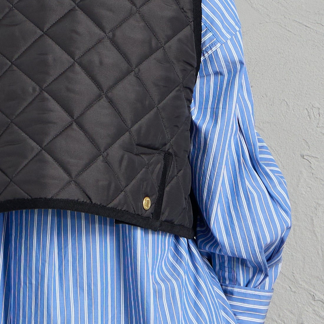 Traditional Weatherwear [トラディショナル ウェザーウェア] ARKLEY GILET / アークリー ジレ [APQVS0308AA] AA01 BK/BK &&モデル身長：150cm 着用サイズ：34&&
