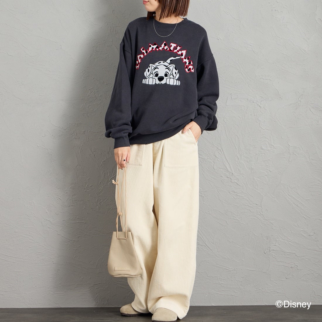 Jeans Factory Clothes [ジーンズファクトリークローズ] キャラダメージスウェット / 101DALMATIANS [JFC-264-072] BLACK &&モデル身長：159cm 着用サイズ：S&&